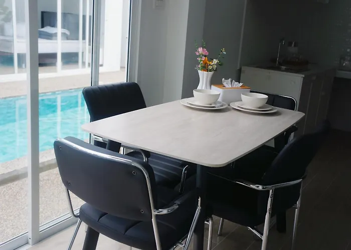 A&J Holiday Villa
