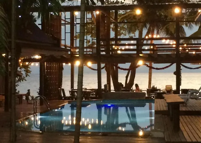 Apple Beachfront Resort