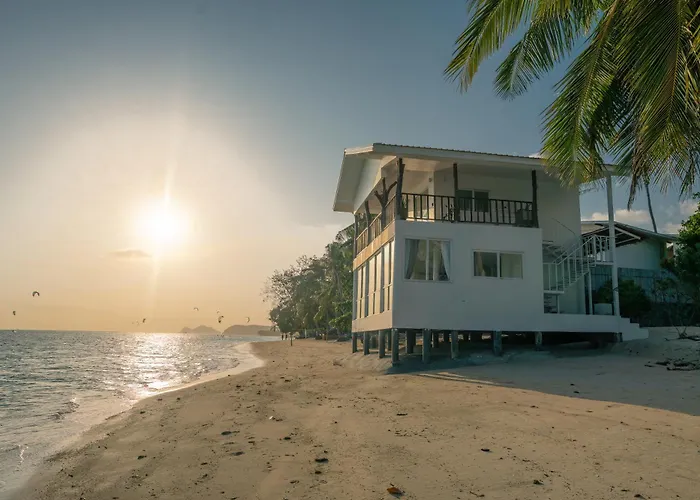 Horizon Beach - Beachfront Suite