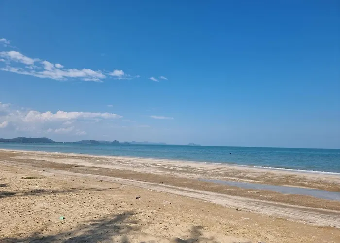 The Green Beach Resort Sam Roi Yot