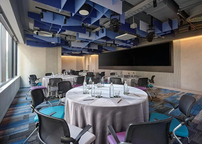 Hotel Aloft By Marriott Bangkok - Sukhumvit 11
