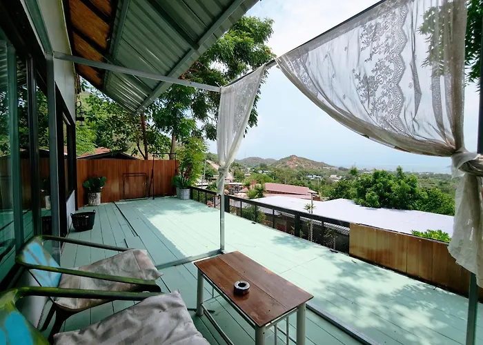 Baan Sahai Tone บ้านสหายโทน