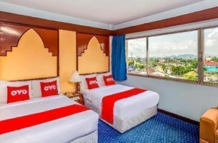 Oyo 441 Grand Thara Hotel Surat Thani