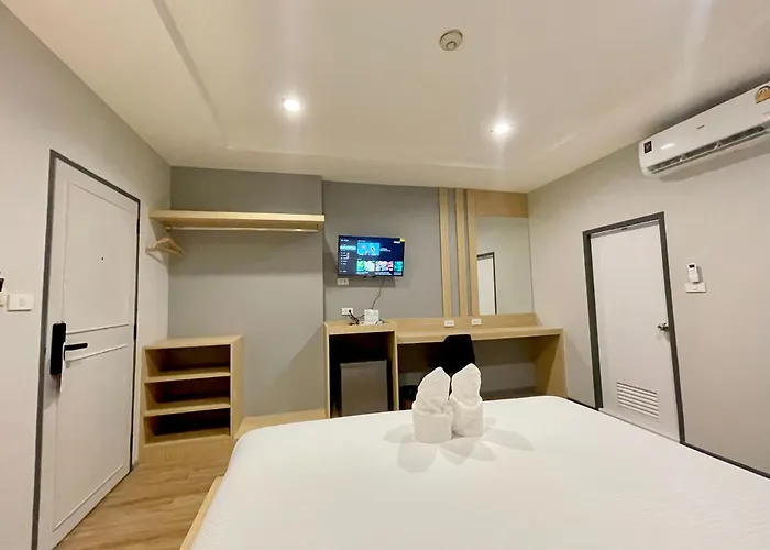 Klaang Muang Hotel