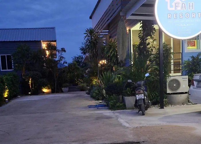 ฟ้ารีสอร์ต Fah Resort