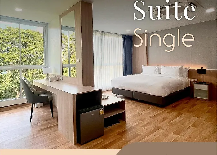 โรงแรมบลอสซั่ม เพชรบูรณ์ Blossom Hotel