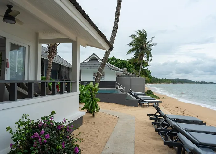 The Cosy Maenam Beach Resort