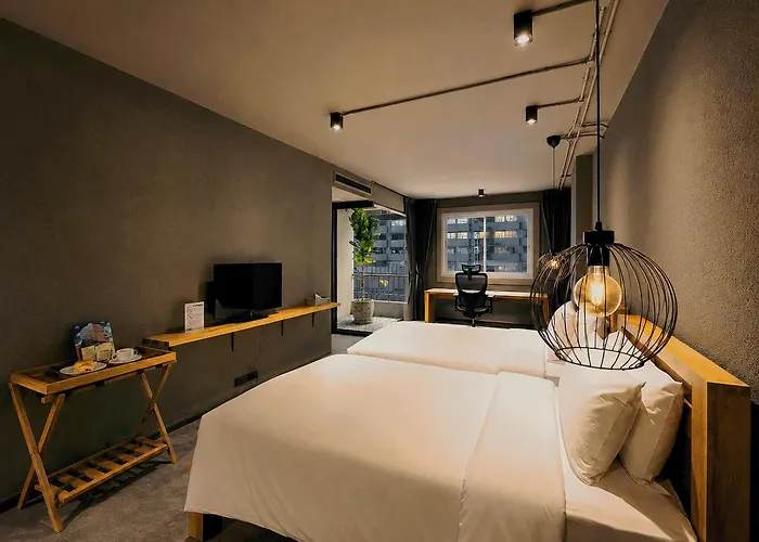 Centric Place Hotel