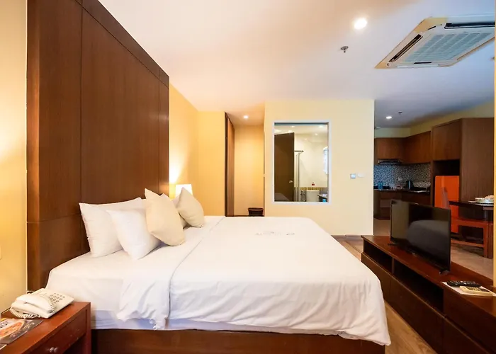 Elite Suites Patong