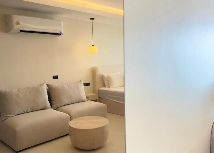 ROZ MARINE Boutique Hotel