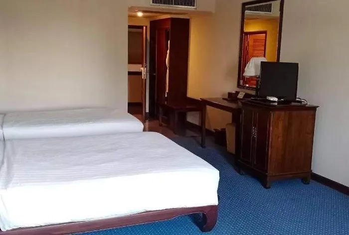 Sri U-Thong Grand Hotel