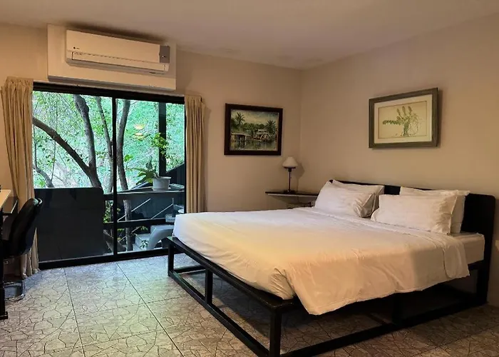 Silp-Pa Phra Nakhon Si Ayutthaya Hotel