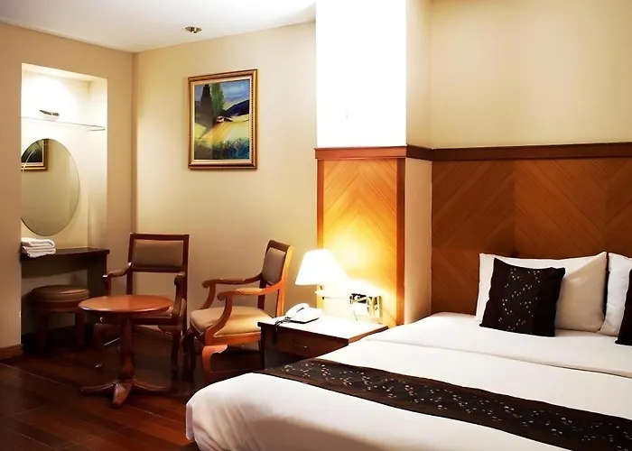 Nh Elegant Hotel