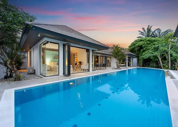 4Br Luxury Pool Retreat - Villa Azura Nai Harn