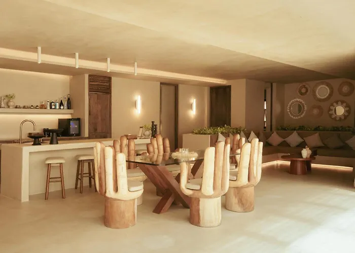 Cafe Del Mar Phuket - Suite & Penthouse