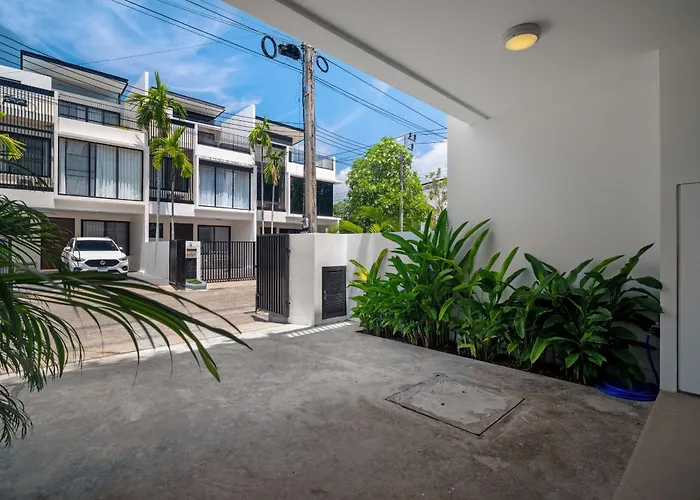 Laguna Parkside Residences By Banyan Living