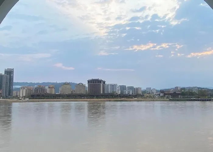 โรงแรมดีวิว โกลเด้นไทรแองเกิ้ล เชียงแสน - Dview Golden Triangle Hotel Chiangsaen