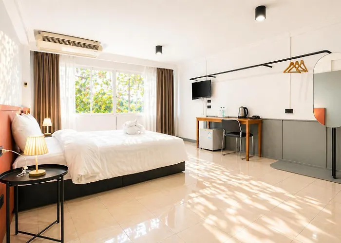 Quicky Stay Hotel Suphanburi