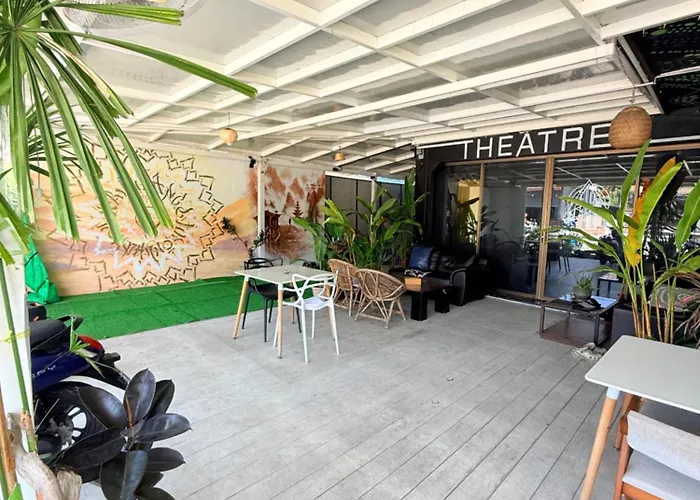 Hostel Cafe13