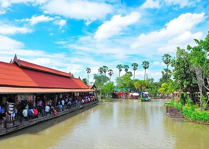 Grand Phranakhon Hotel