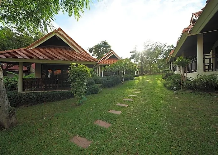 Aquavana Haad Rin Resort