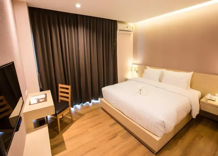 L Hotel