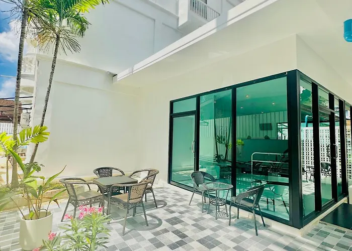 Kata Platinum Hotel