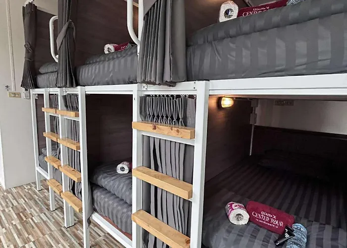 Khaosok Center Hostel