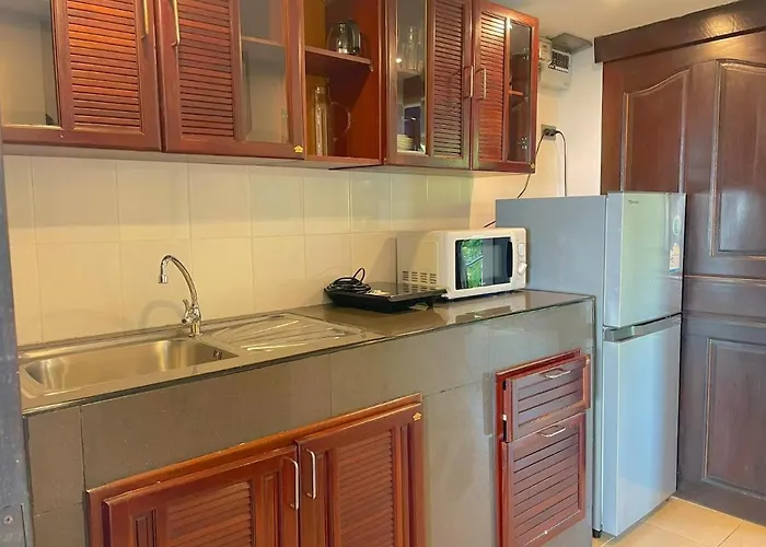 Amazing Seaview And Pool House 2 Beds Karon