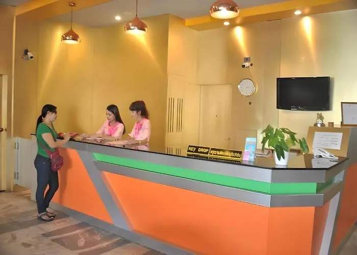 Lake Inn Hotel