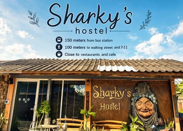 Sharky'S Hostel