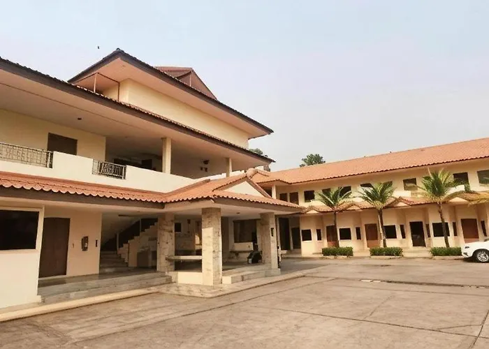 Mark Four Place Hotel
