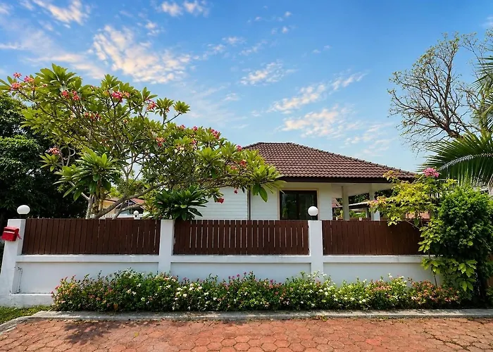 Private Garden House, 1 Min To Lipa Noi Beach