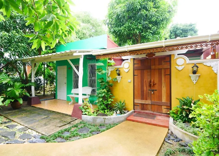 Forest Bungalows & Mama'S Restaurant Chalong