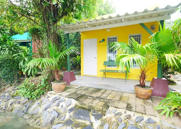 Forest Bungalows & Mama'S Restaurant Chalong