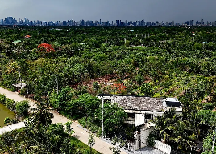 Hotel Coconut Lane Bangkok