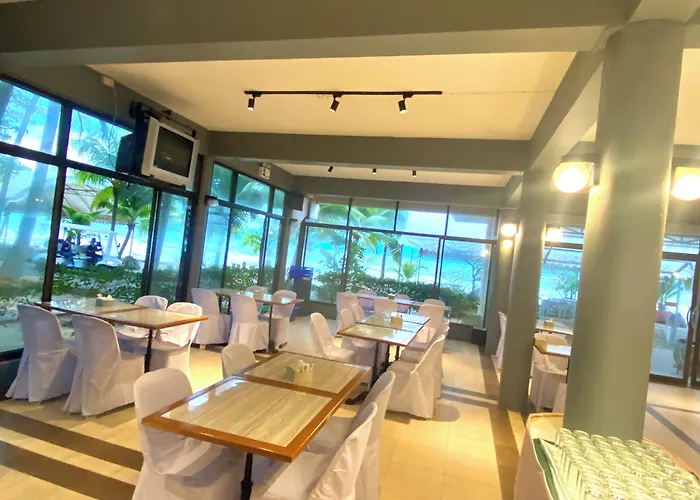 Alongkot Beach Resort