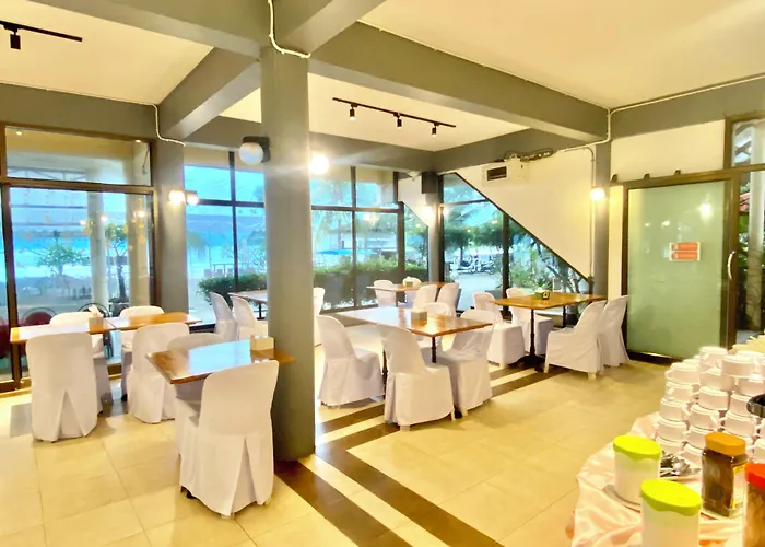 Alongkot Beach Resort