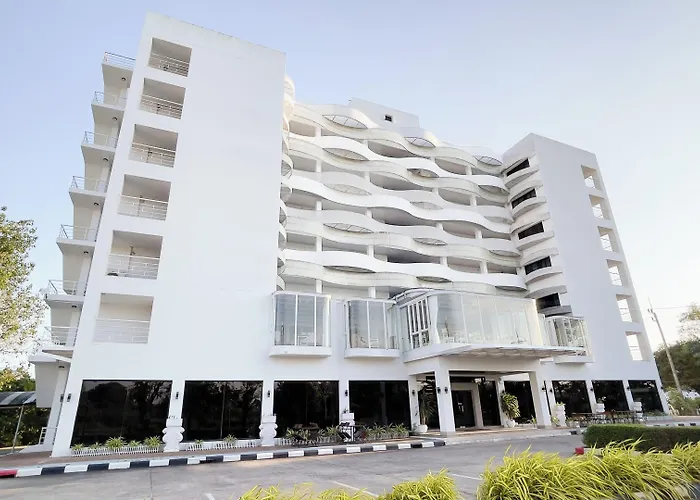 Rua Rasada Express Hotel Trang