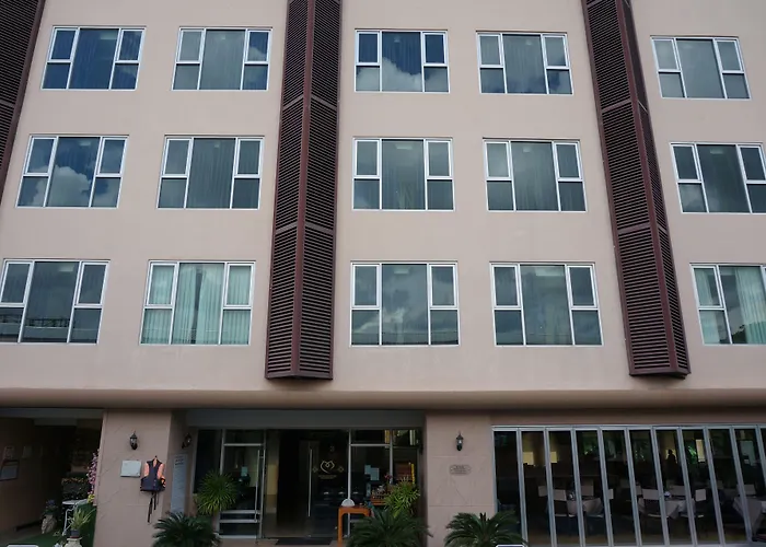 Maninarakorn Hotel