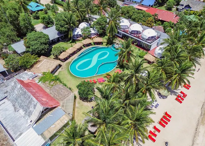 Infinity Beach Club Resort & Hostel Koh Phangan