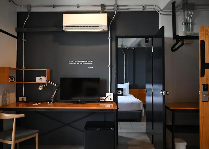 Blu Monkey Hotel Surat Thani
