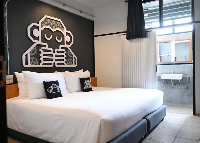 Blu Monkey Hotel Surat Thani