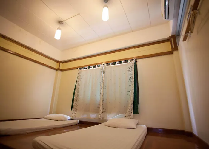 Ploy Palace Hotel