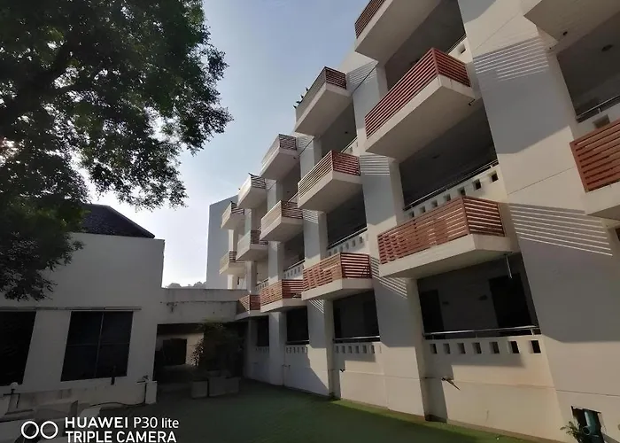 Royal Diamond Hotel