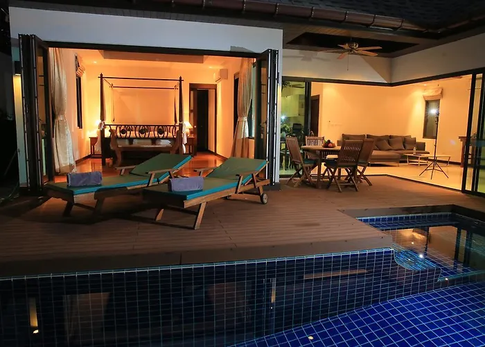 Naiharn Beach Villa