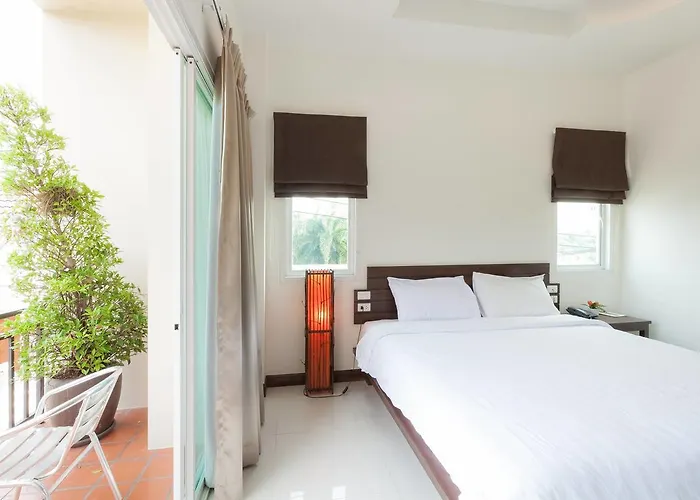 Huga Place Nai Harn