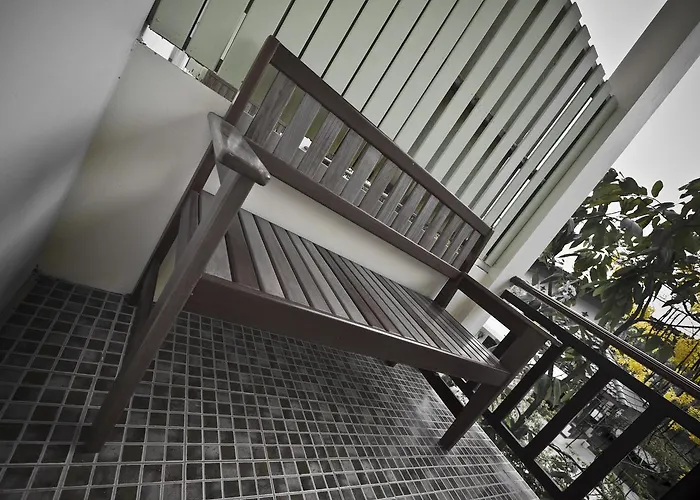 Tree House Hotel Sisaket