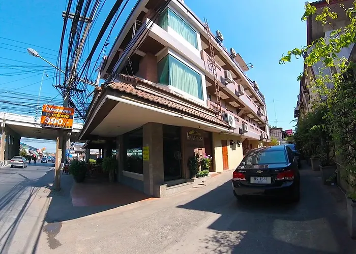 Kraisaeng Place