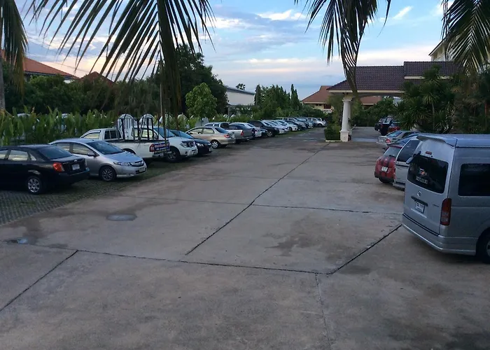 Monrawee Pavilion Resort